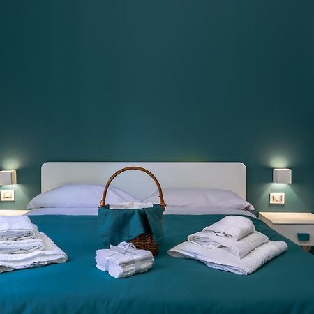 Rua De Mar Chiatamone Hotel Naples Luaran gambar